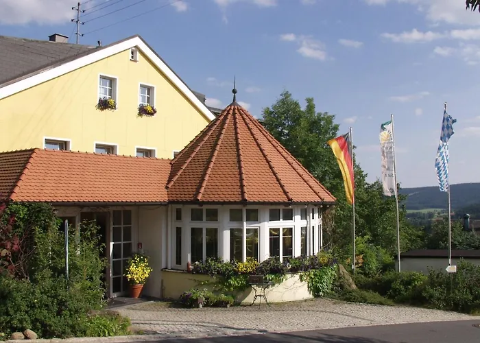 Willkommen im Wagners Hotel Fichtelberg in idyllischer Lage