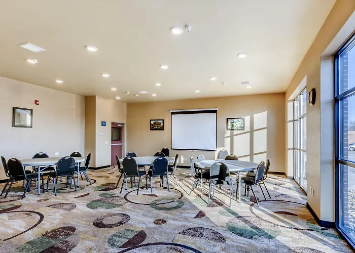 Premier Hotels near Waverly NY